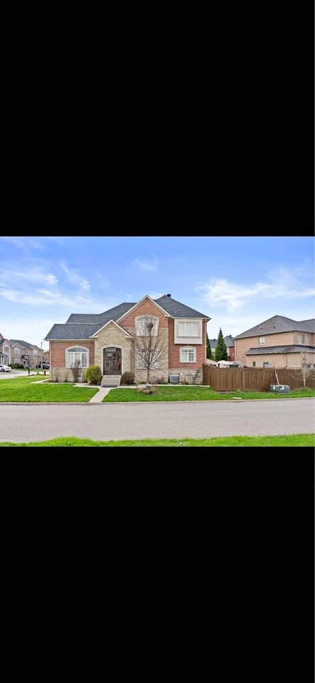 3 Beds 2 Baths - Apartment