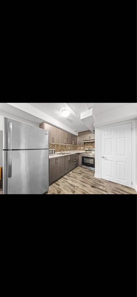 3 Beds 2 Baths - Apartment - photo 3