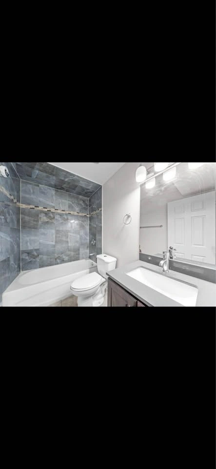 3 Beds 2 Baths - Apartment - photo 5