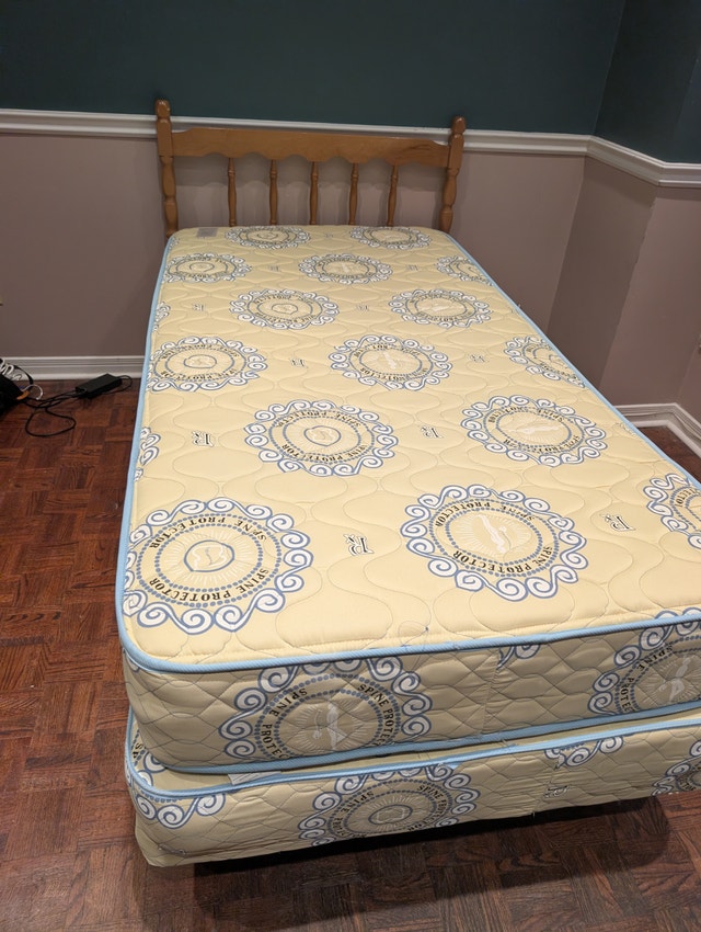 Twin Bed Set – FREE DELIVERY!