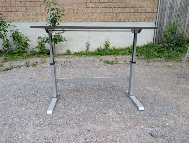 Manual Height Adjustable Desk – Commercial Grade