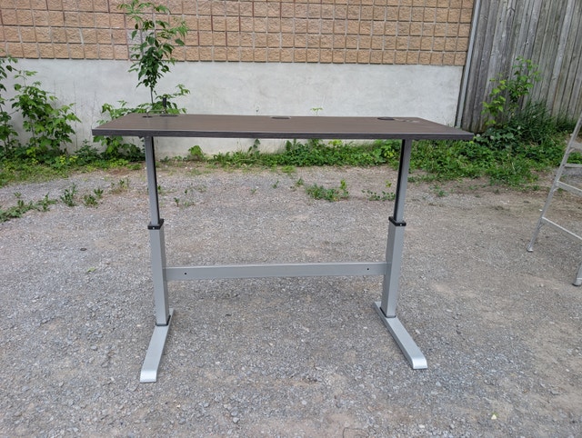 Manual Height Adjustable Desk – Commercial Grade - photo 2