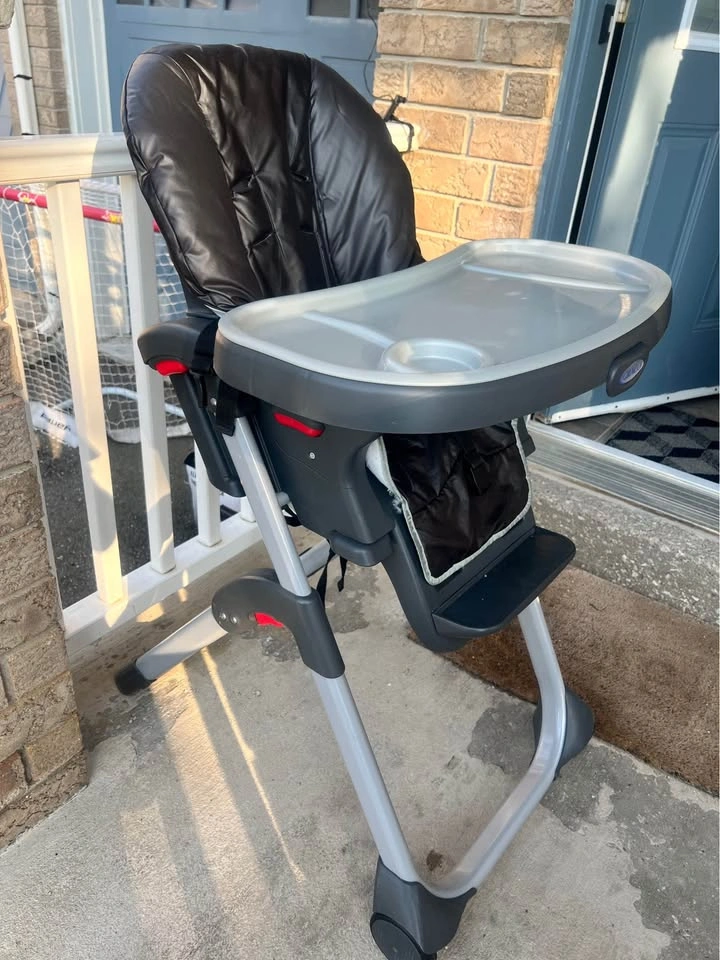 Graco High Chair - photo 3