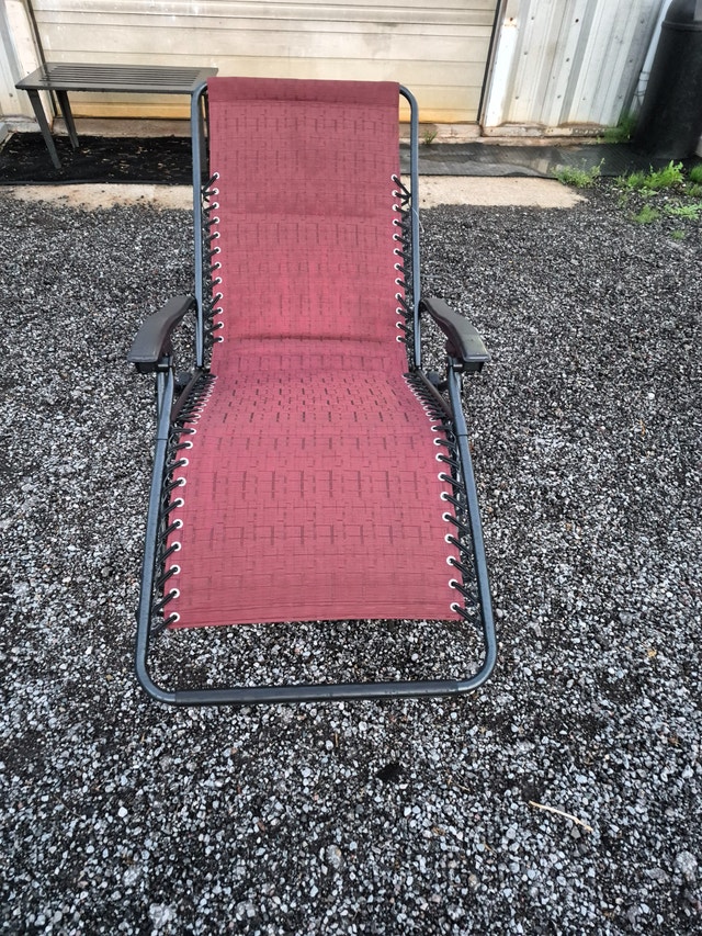 red folding chair outdoor pool patio deck furniture recliner - photo 2