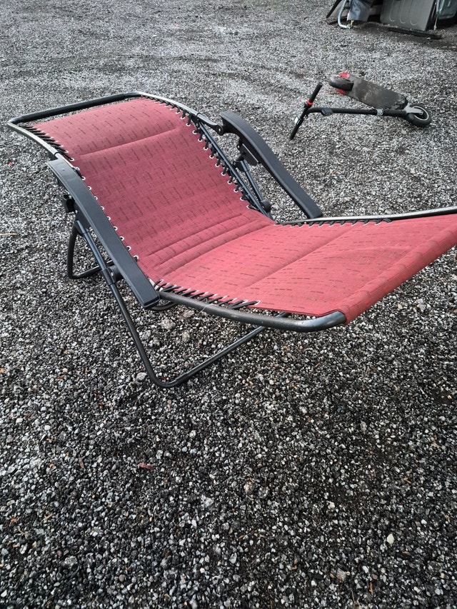 red folding chair outdoor pool patio deck furniture recliner - photo 4