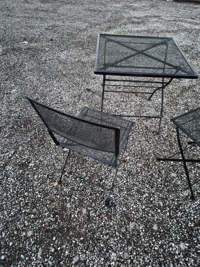 Black metal folding chairs & folding table strong - photo 5