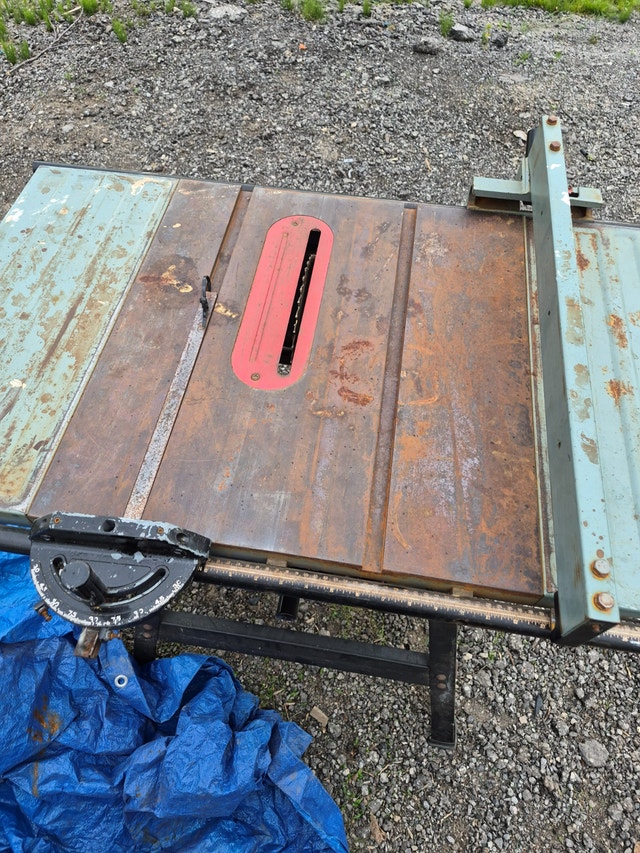 Delta 10 Table saw, stand & accessories 34-740C