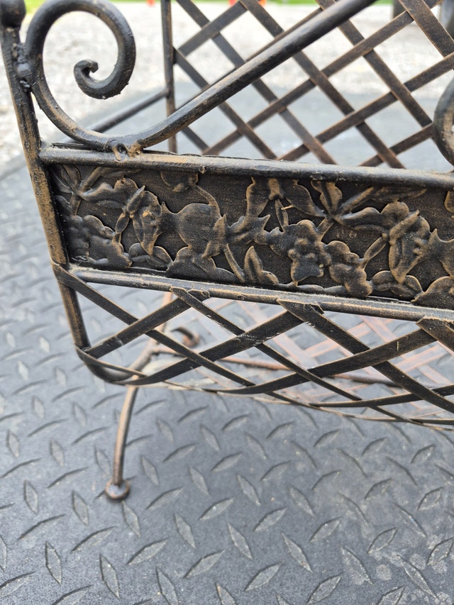 Metal holder decor wrought iron dark bronze style stand - photo 2