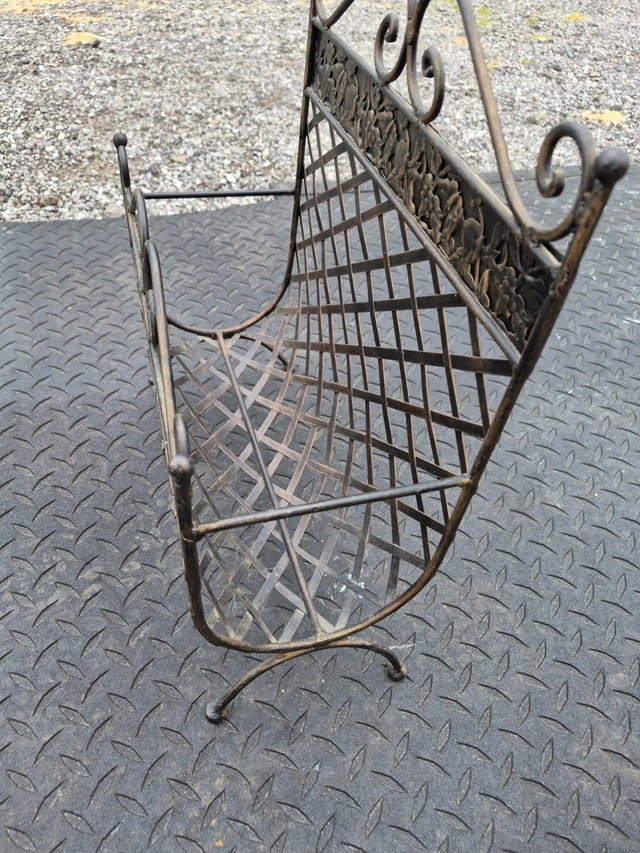 Metal holder decor wrought iron dark bronze style stand - photo 4