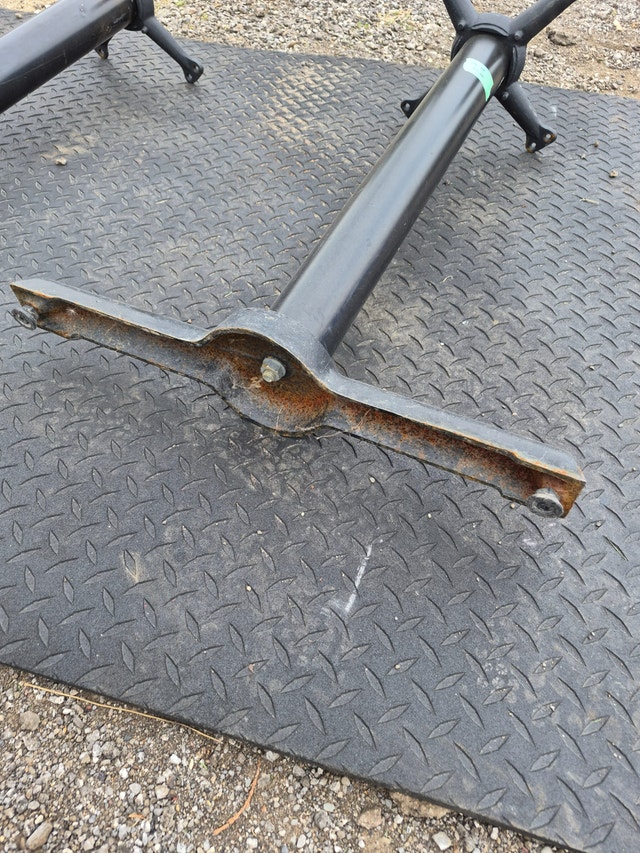 Black metal cast table legs restaurant inside outside, mountable - photo 2
