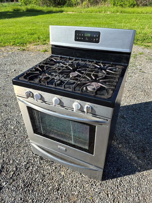 Frigidaire Gas Range Stove FGGF3035RFC