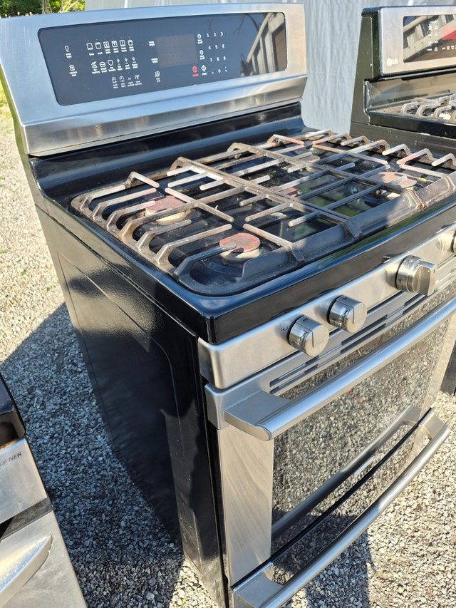 Gas range Electrolux stove oven CEI30GF5GSIK - photo 2