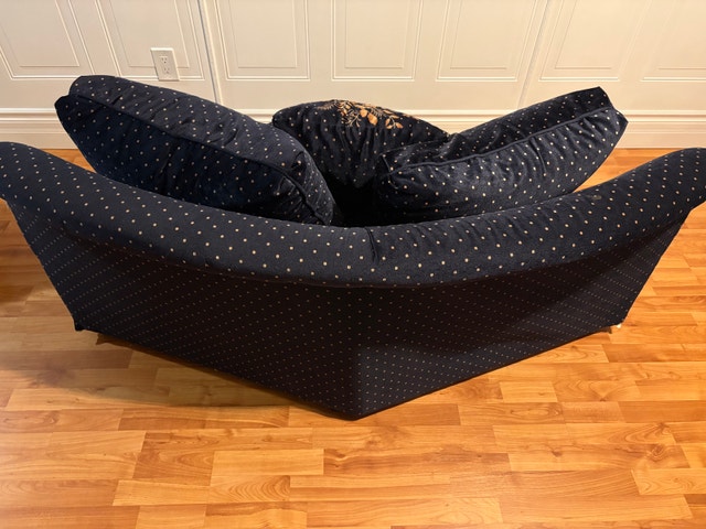 Navy Blue Velvet Accent Chair - photo 2