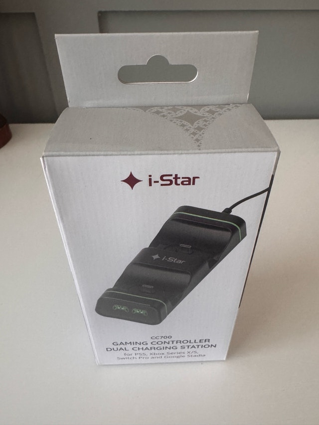 i-Star Gaming Controller Dual Charging Station - New - photo 4