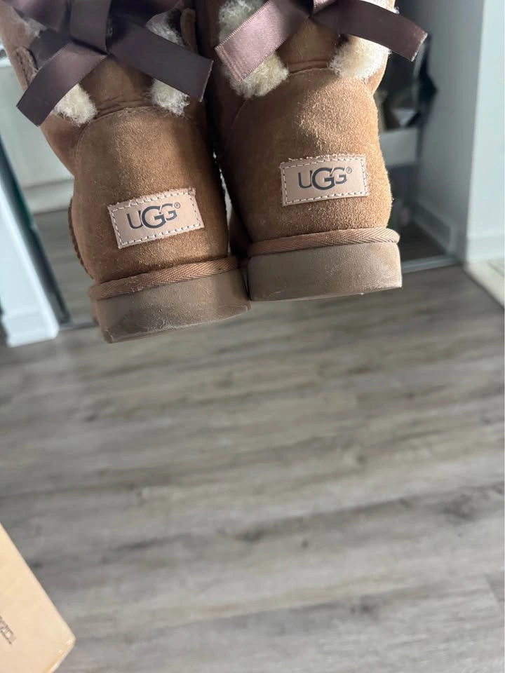 UGG BAILEY BOW Adult US 8, chestnut, very good condition - photo 4