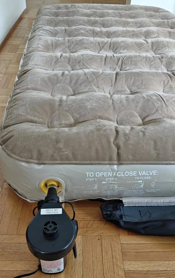 Coleman Twin Air Mattress + Stansport Electric Pump