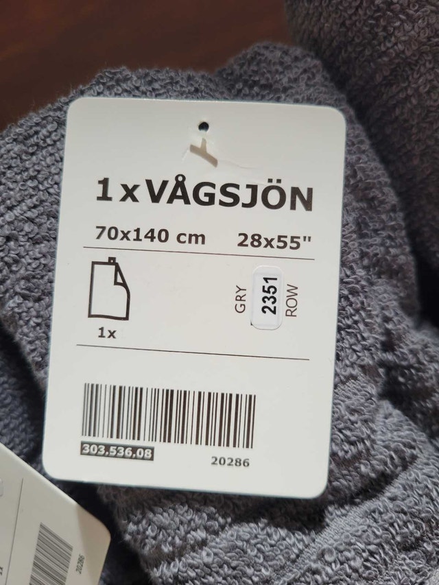 brand new Bath Towel - photo 3