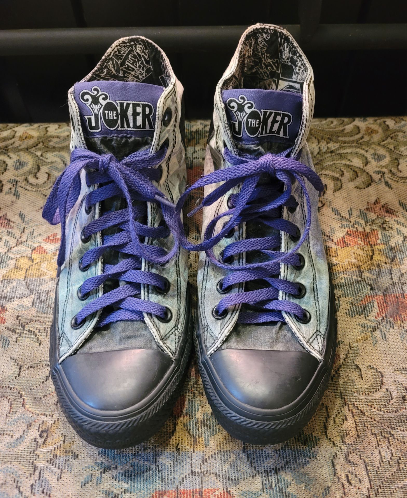 Special edition Joker Chuck Taylor Sneakers Size 8 in Men's - photo 2