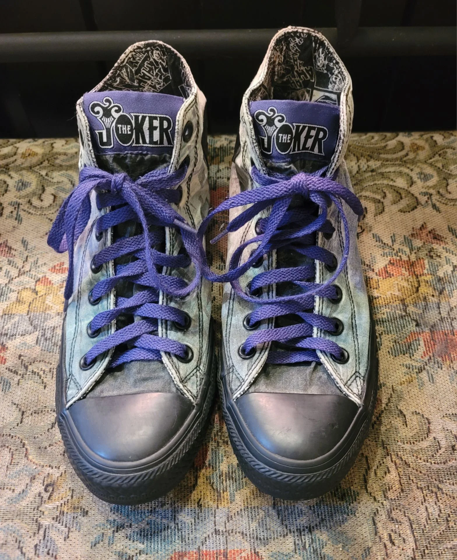 Special edition Joker Chuck Taylor Sneakers Size 8 in Men's - photo 2