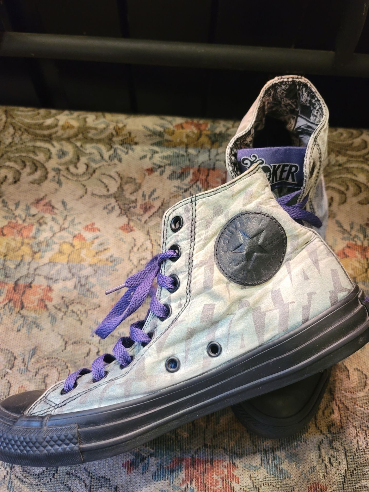 Special edition Joker Chuck Taylor Sneakers Size 8 in Men's - photo 3