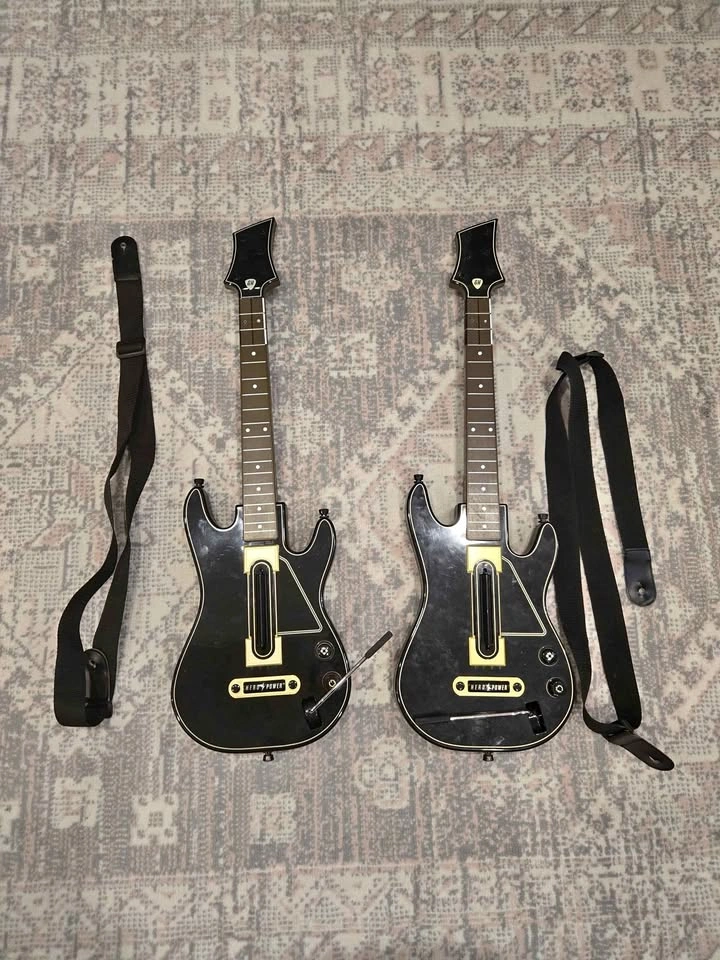 Guitar Hero Live Guitars *no dongles
