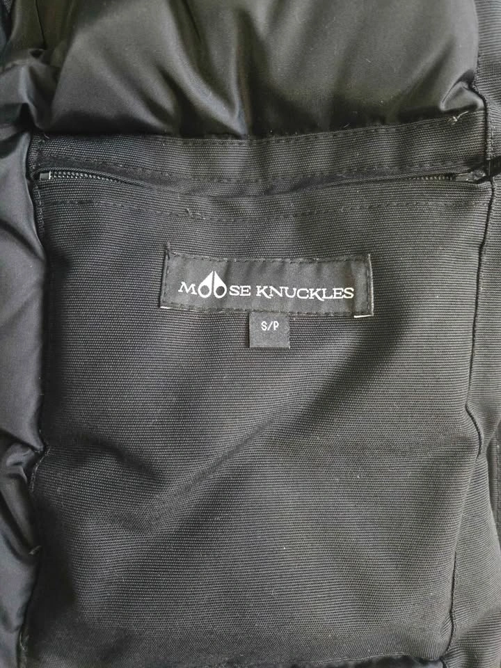 Moose Knuckles Black Stirling Parka - Size S - photo 5