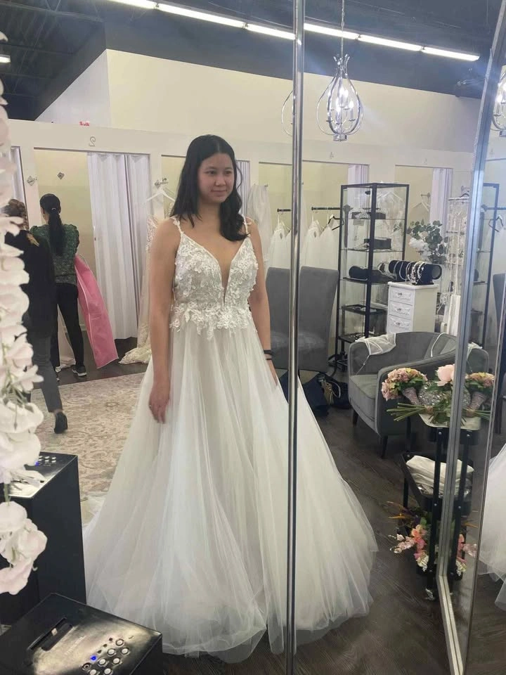 Wedding dress - Bridal Size 10 - photo 2