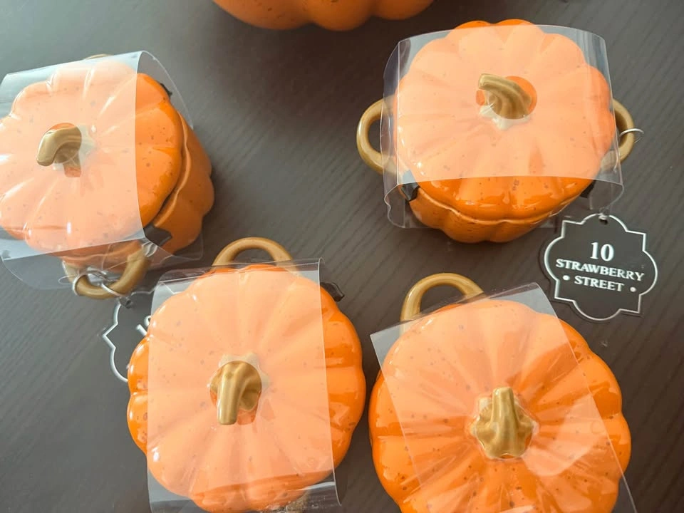 10 Strawberry Street Pumpkin Ceramic Bakeware Collection - photo 2