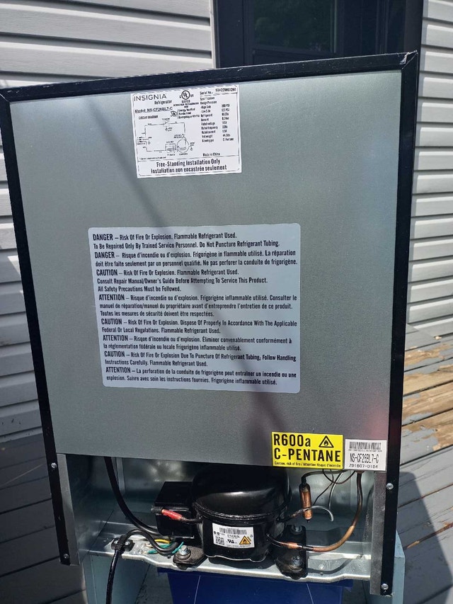 Insignia Compact Refrigerator - photo 5
