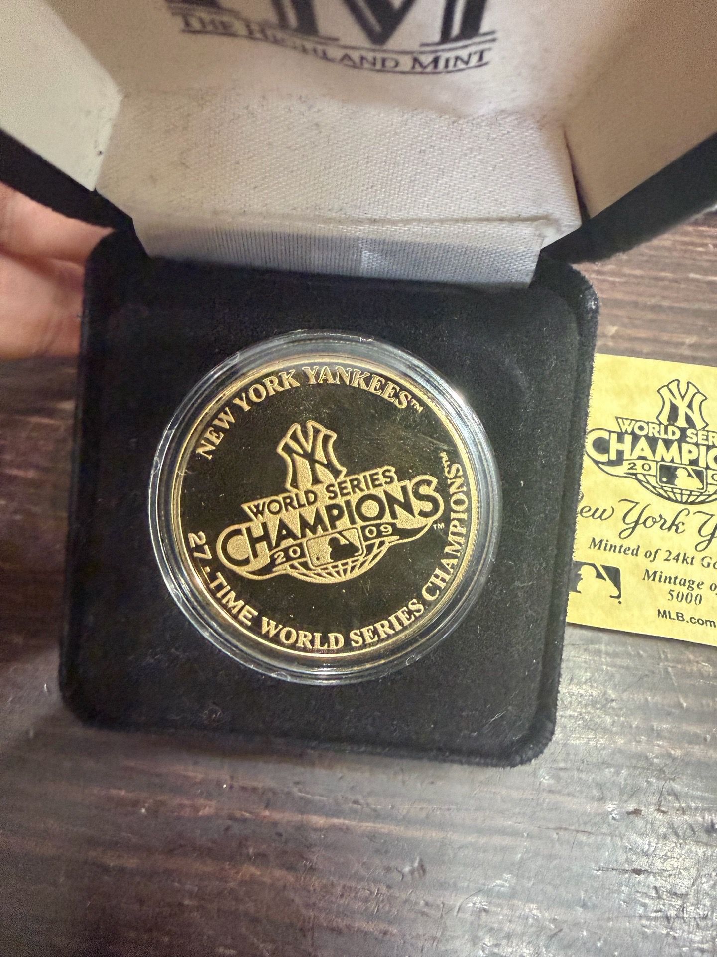 The Highland Mint New York Yankees 2009 World Series Champs Gold