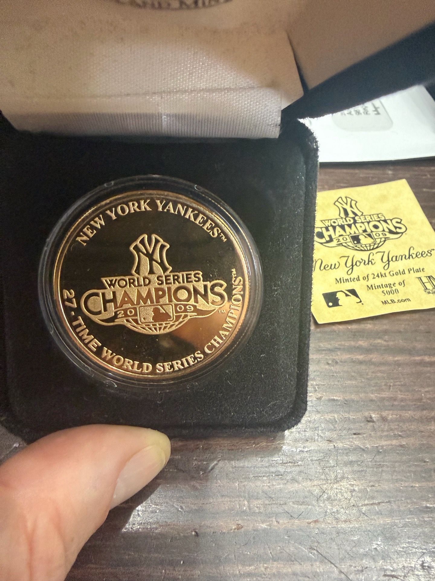 The Highland Mint New York Yankees 2009 World Series Champs Gold - photo 2