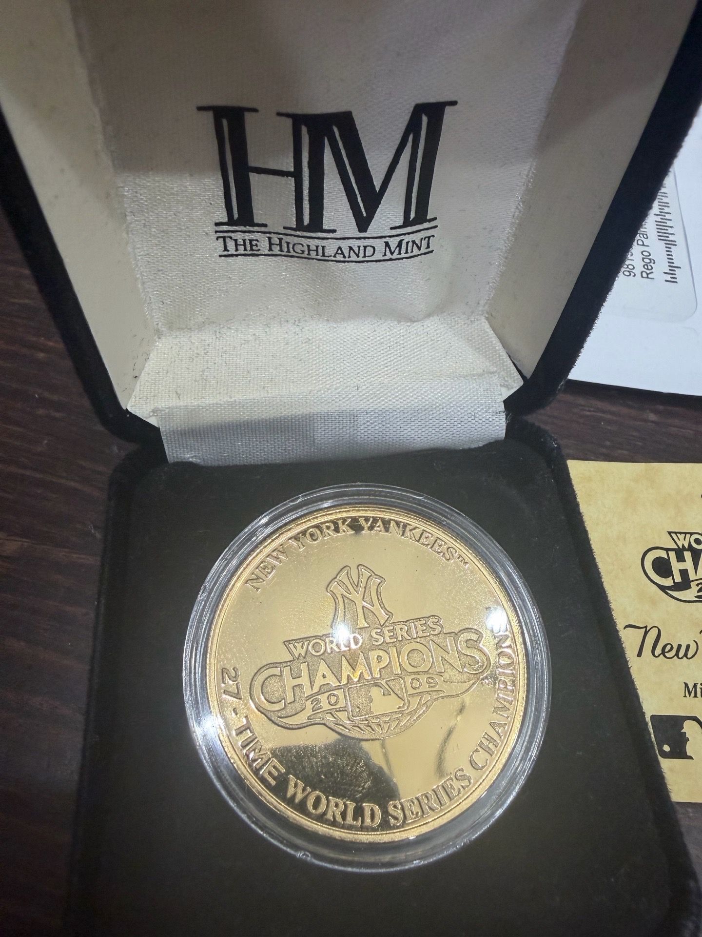 The Highland Mint New York Yankees 2009 World Series Champs Gold - photo 4
