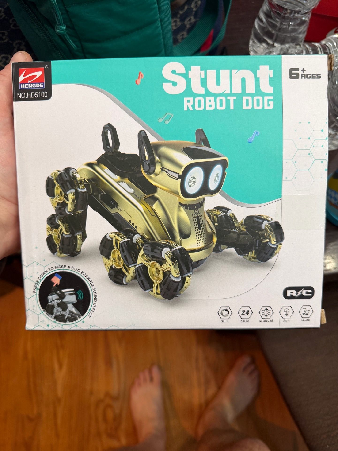 Hengde Stunt Robot Dog R/C 8-Wheel Music & Lighting HD5100