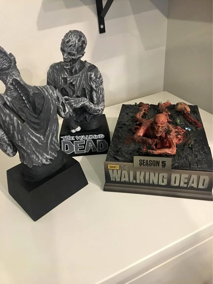 The Walking Dead Banks and Limited Edition Blu-ray Season 5