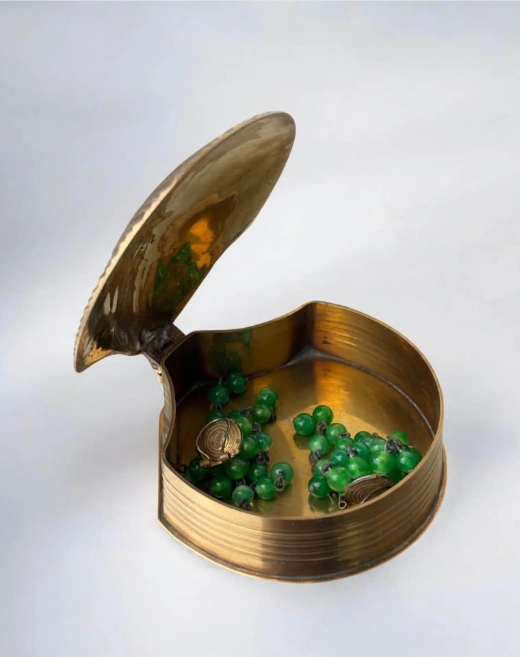 Vintage Brass Clam Shell Trinket Box - photo 3