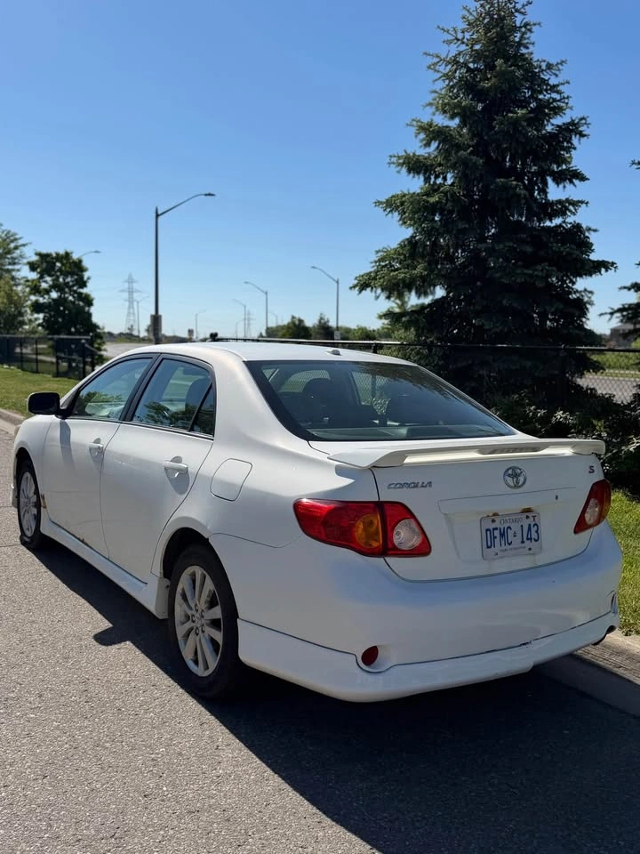 2010 Toyota Corolla - photo 3
