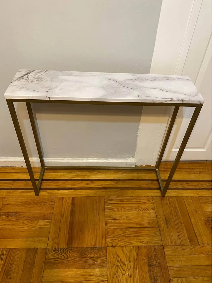 Console table - photo 3