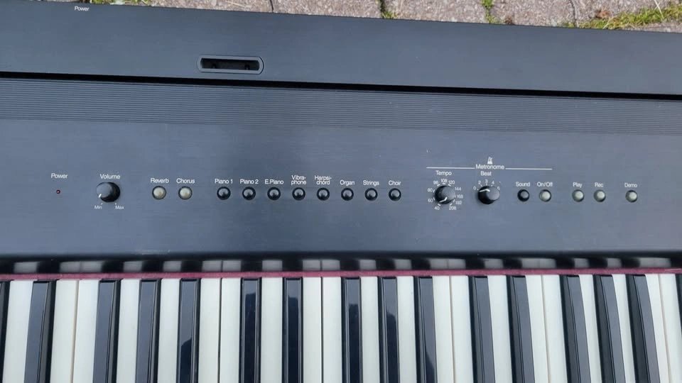 $400 Roland EP-90 Digital Piano - Made in Japan - photo 4