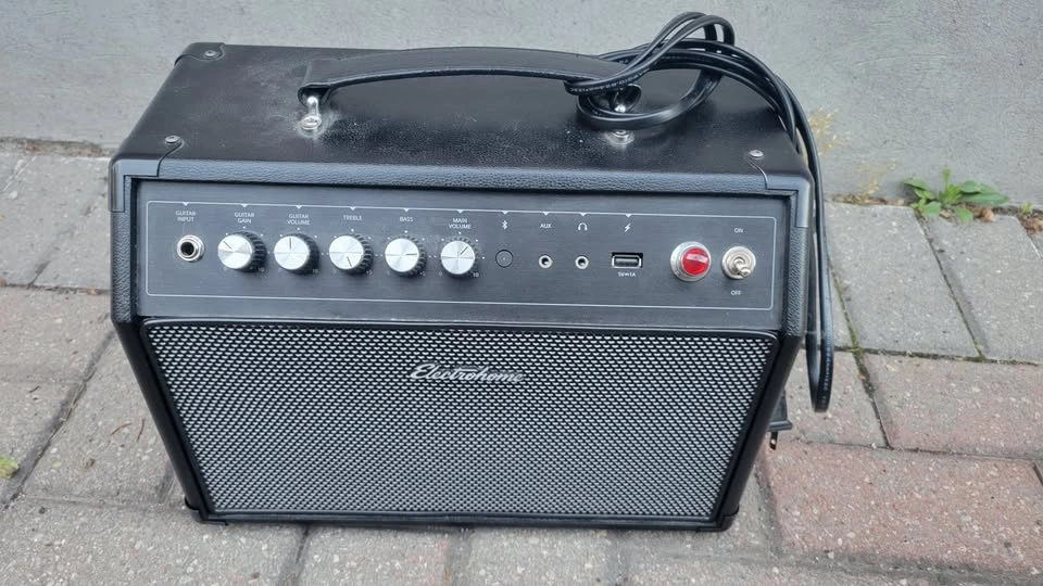 $150 Electrohome Birmingham Retro Bluetooth Speaker (RS61) - photo 2