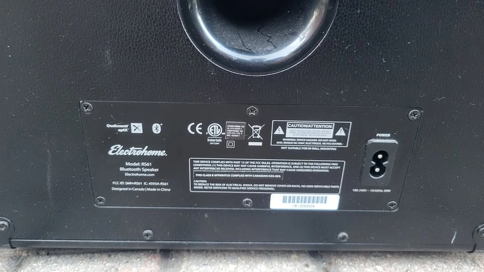 $150 Electrohome Birmingham Retro Bluetooth Speaker (RS61) - photo 3