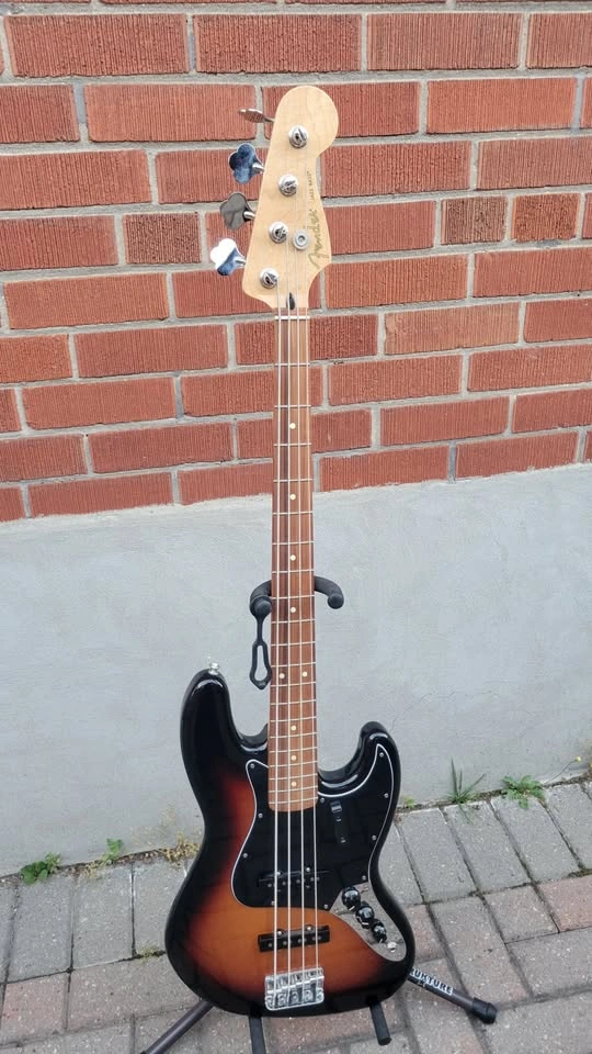 $900 Fender Player Series Jazz Bass Guitar - Sunburst - photo 2