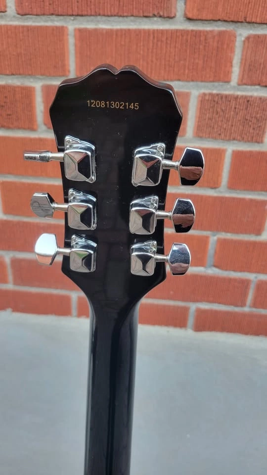 $220 Epiphone Les Paul Junior Electric Guitar – Vintage Sunburst - photo 4