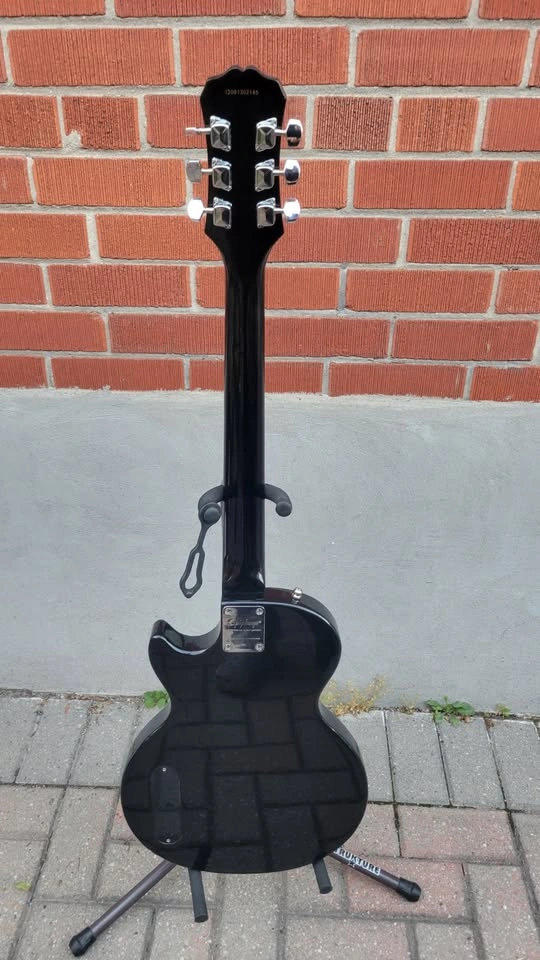 $220 Epiphone Les Paul Junior Electric Guitar – Vintage Sunburst - photo 5