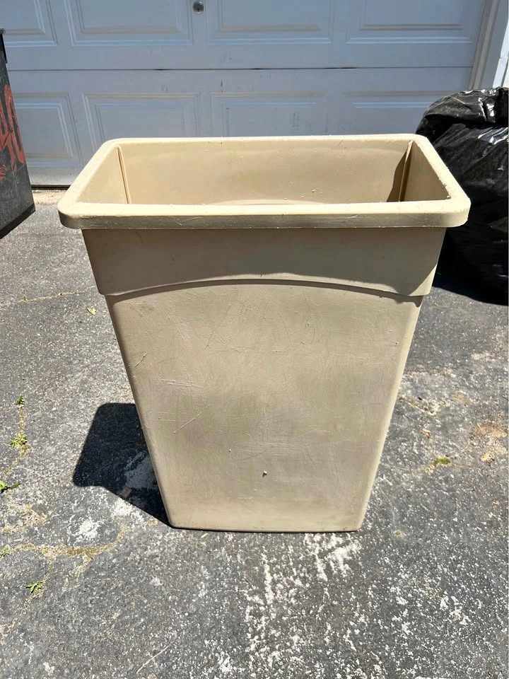 Used 23 Gallon Trash Can no lid