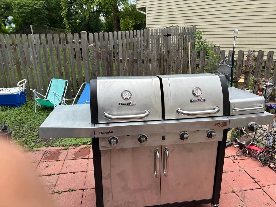 Char-Broil Stainless Steel Gas Grill - photo 2