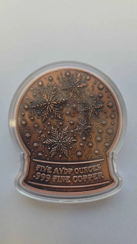 2025 Christmas Snow Globe 5 oz Colorized 999 Copper Round - photo 2