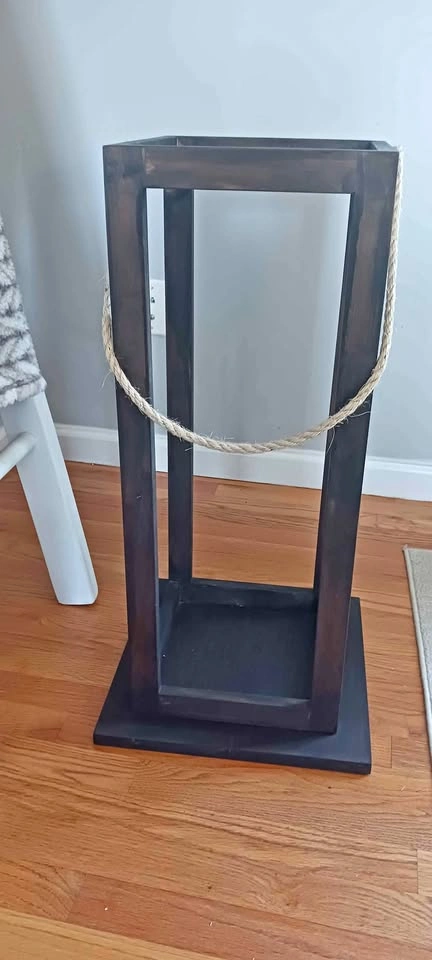 Wood lantern