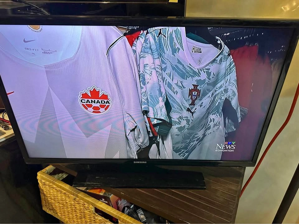 Samsung UN32EH4003 32 inch TV