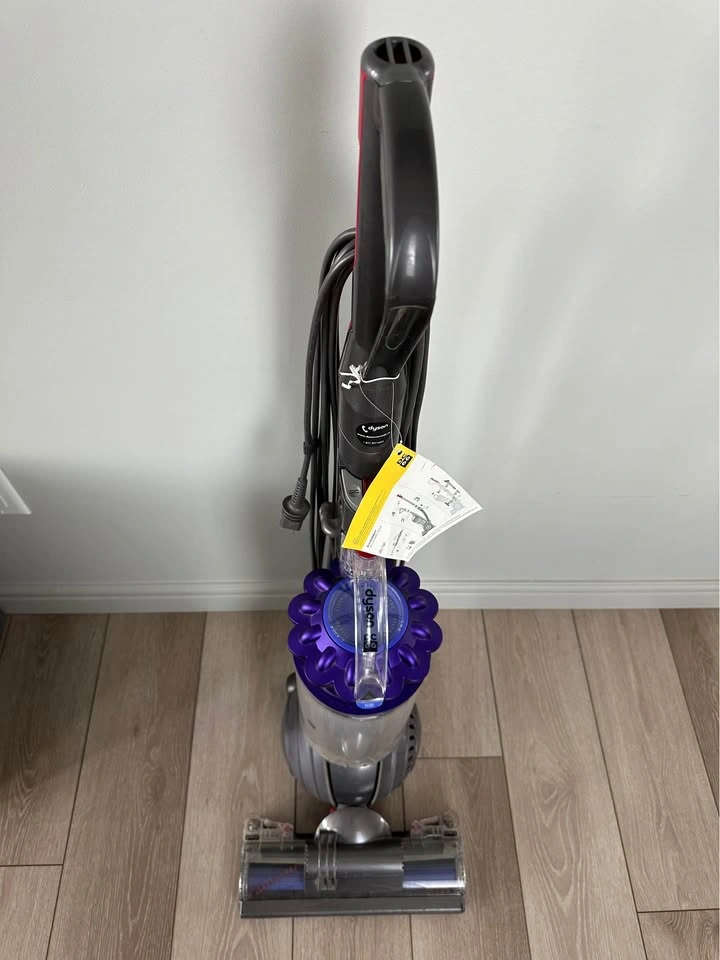 Dyson DC66 Upright Vacuum Cleaner - photo 4
