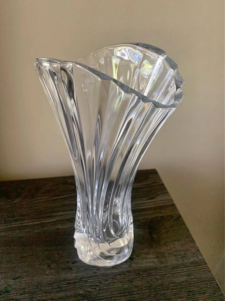 Crystal vase